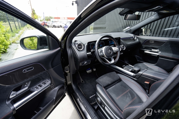Mercedes GLA 250E AMG LINE 8G-DCT