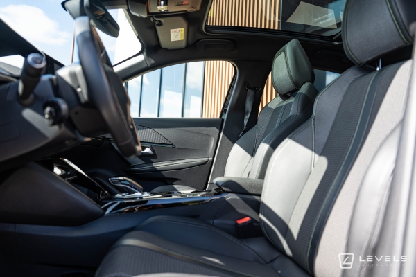 Peugeot e208 136ch GT Line Electrique