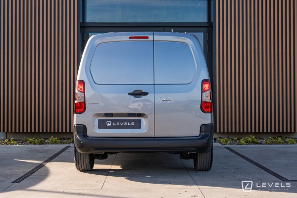 Utilitaire NOUVEAU OPEL COMBO M CARGO 130CH BVA8 - 2 PLACES - 