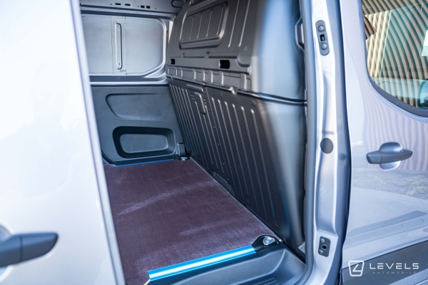 Utilitaire NOUVEAU OPEL COMBO M CARGO 130CH BVA8 - 2 PLACES - 