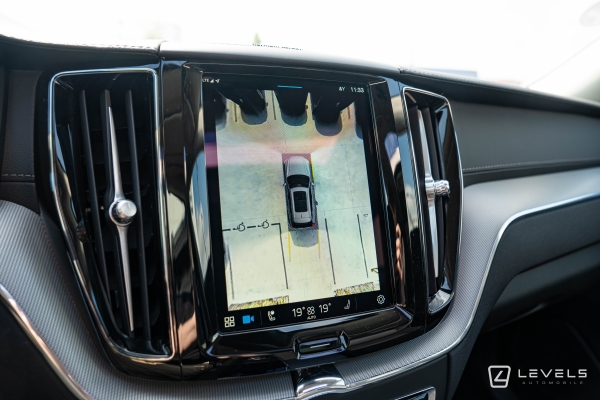  Volvo XC60 T6 253 + 145 ch Recharge Ultimate Style Dark