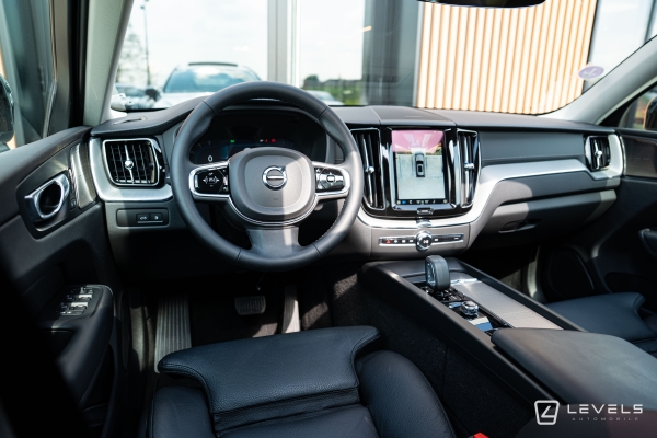  Volvo XC60 T6 253 + 145 ch Recharge Ultimate Style Dark