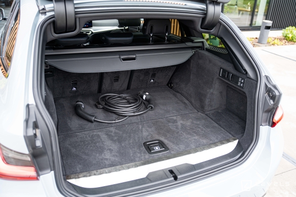 BMW SERIE 320e TOURING 204Ch M Sport