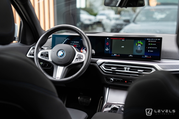 BMW SERIE 320e TOURING 204Ch M Sport