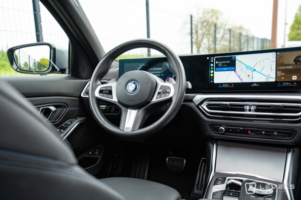 BMW SERIE 320e TOURING 204Ch M Sport