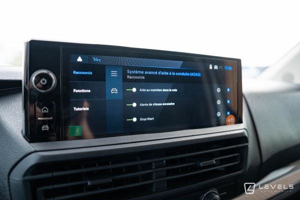 Utilitaire NOUVEAU PEUGEOT EXPERT M Fg 2.0 BLUEHDI 145CH  Pack Premium Connect BVA8
