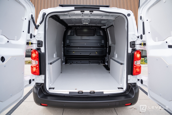 Utilitaire NOUVEAU PEUGEOT EXPERT M Fg 2.0 BLUEHDI 145CH  Pack Premium Connect BVA8