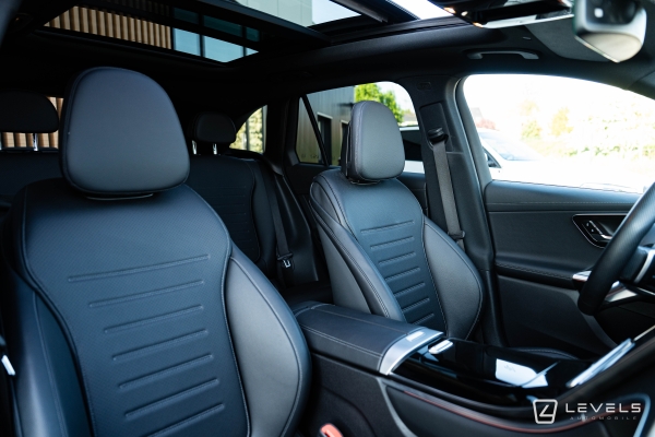 Mercedes GLC 300E AMG Line 4MATIC 