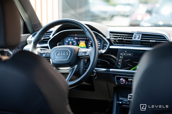 Audi Q3 45 TFSIe 245CH S-Line S TRONIC