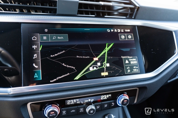 Audi Q3 45 TFSIe 245CH S-Line S TRONIC