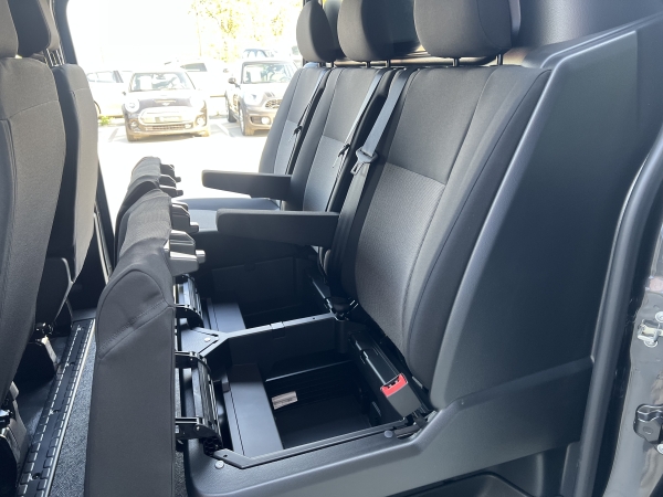 Utilitaire NOUVEAU PEUGEOT EXPERT XL 2.0 HDI 180 BVA CABINE APPROFONDIE 5 P