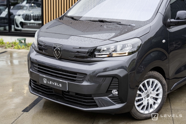 Utilitaire NOUVEAU PEUGEOT EXPERT XL 2.0 HDI 180 BVA CABINE APPROFONDIE 5 P
