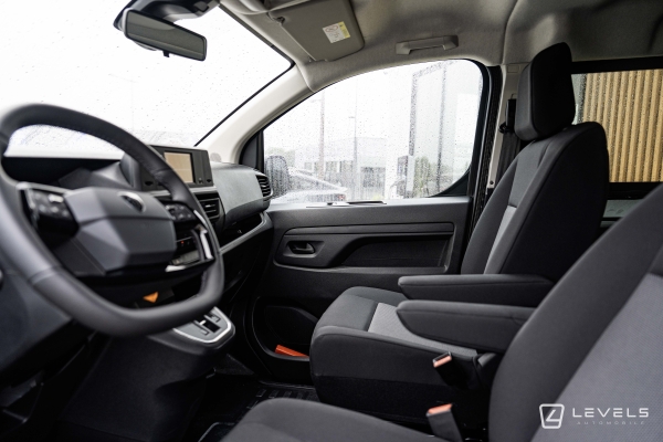 Utilitaire NOUVEAU PEUGEOT EXPERT XL 2.0 HDI 180 BVA CABINE APPROFONDIE 5 P