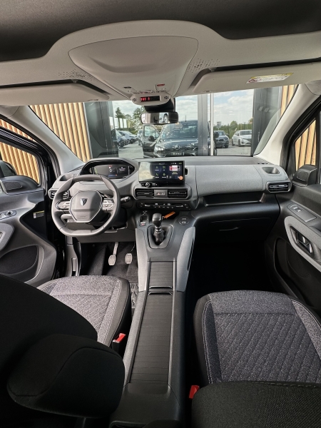 Utilitaire NOUVEAU PEUGEOT RIFTER 1.5 BLUEHDI 130CH ALLURE - 5 PLACES - 