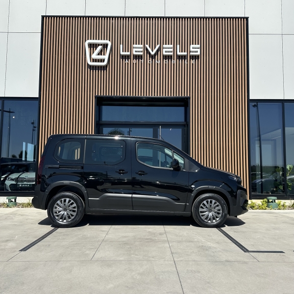 Utilitaire NOUVEAU PEUGEOT RIFTER 1.5 BLUEHDI 130CH ALLURE - 5 PLACES - 