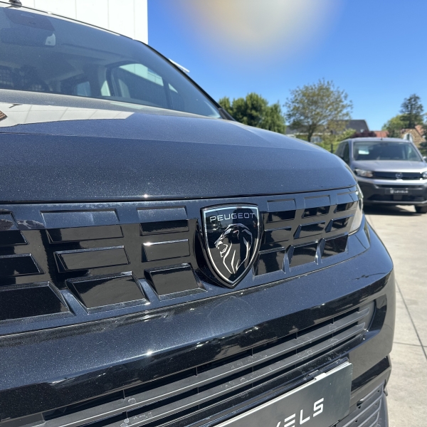 Utilitaire NOUVEAU PEUGEOT RIFTER 1.5 BLUEHDI 130CH ALLURE - 5 PLACES - 