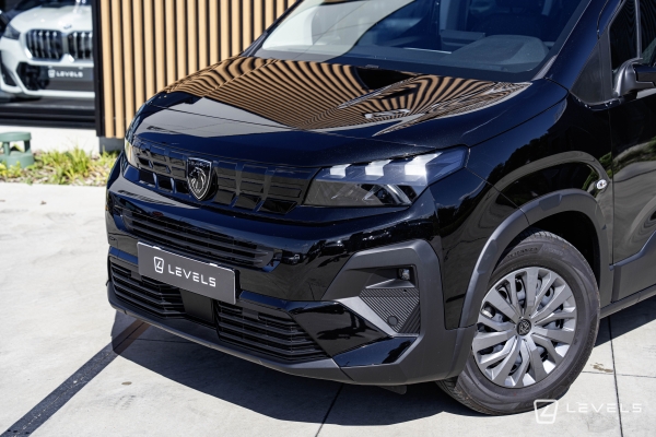 Utilitaire NOUVEAU PEUGEOT RIFTER 1.5 BLUEHDI 130CH ALLURE - 5 PLACES - 