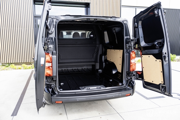 Utilitaire NOUVEAU CITROEN JUMPY XL 2.0 HDI 180CH BVA CABINE APPROFONDIE 5 PLACES