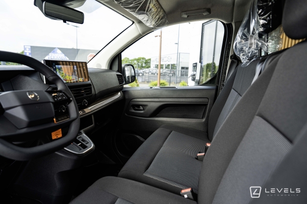 Utilitaire NOUVEAU CITROEN JUMPY XL 2.0 HDI 180CH BVA CABINE APPROFONDIE 6 PLACES