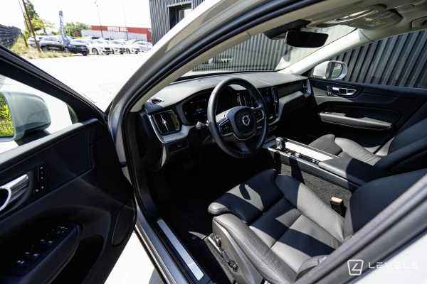  Volvo XC60 B4 197ch Plus Style Chrome GEARTRONIC 8