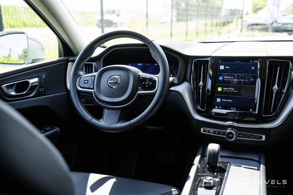  Volvo XC60 B4 197ch Plus Style Chrome GEARTRONIC 8