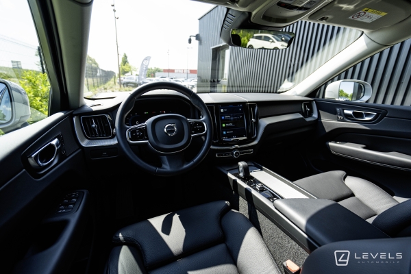  Volvo XC60 B4 197ch Plus Style Chrome GEARTRONIC 8