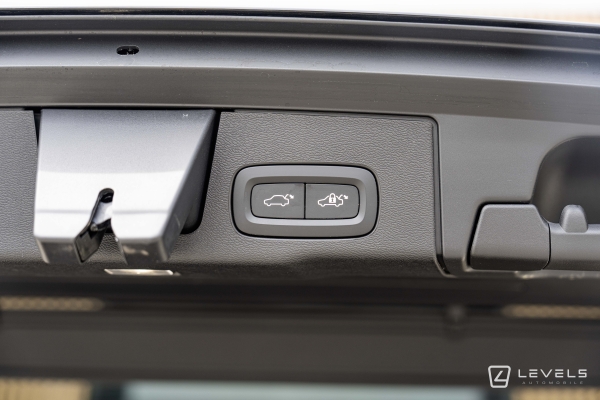  Volvo XC60 B4 197ch Plus Style Chrome GEARTRONIC 8