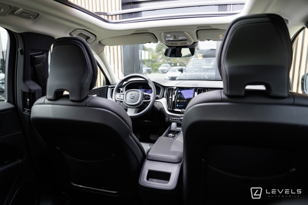 Volvo XC60 B4 197ch Plus Style Chrome GEARTRONIC 8