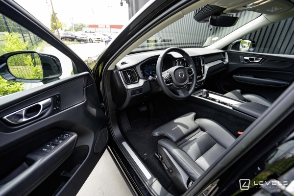 Volvo XC60 B4 197ch Plus Style Chrome GEARTRONIC 8