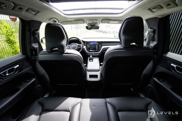  Volvo XC60 B4 197ch Plus Style Chrome GEARTRONIC 8
