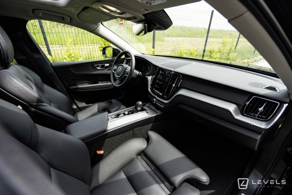  Volvo XC60 B4 197ch Plus Style Chrome GEARTRONIC 8