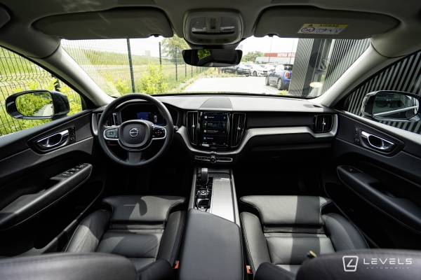  Volvo XC60 B4 197ch Plus Style Chrome GEARTRONIC 8