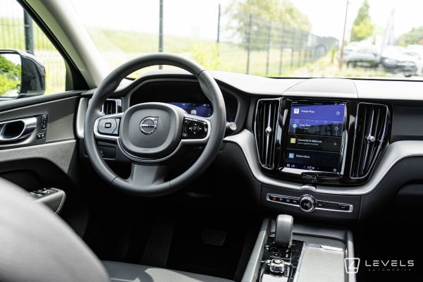  Volvo XC60 B4 197ch Plus Style Chrome GEARTRONIC 8