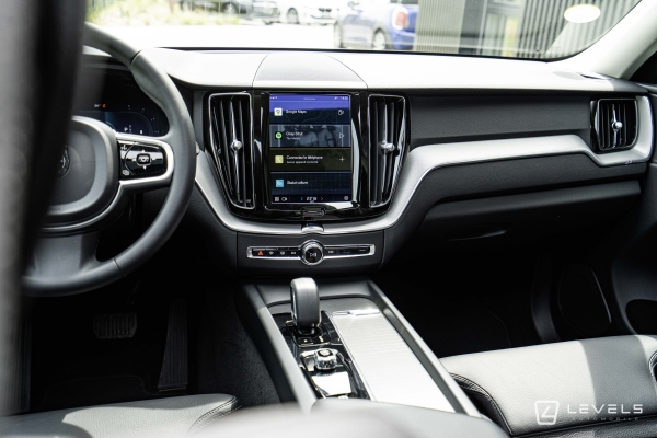  Volvo XC60 B4 197ch Plus Style Chrome GEARTRONIC 8