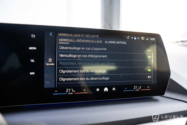 BMW SERIE 1 (F70) 120i 170ch DKG7