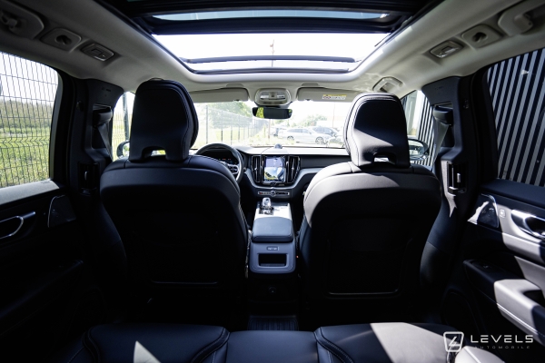  Volvo XC60 T6 253 + 145 Ch Ultra Style Dark BVA8 AWD - En Arrivage