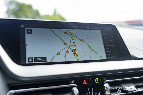 BMW SERIE 1 118i 136 ch M SPORT DKG7