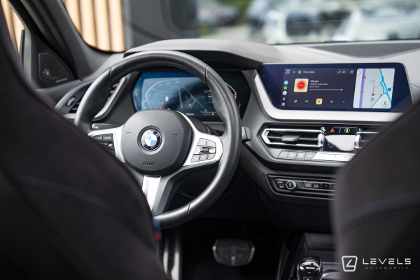 BMW SERIE 1 118i 136 ch M SPORT DKG7