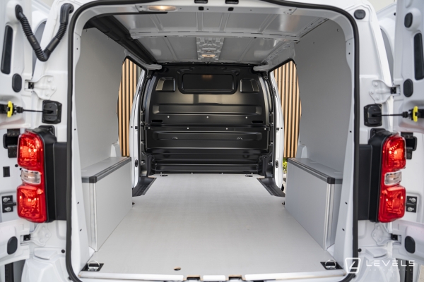 Utilitaire Citröen Jumpy M 2.0 BlueHDI 180 EAT8 Pack Connectivité - LED - Protection bois