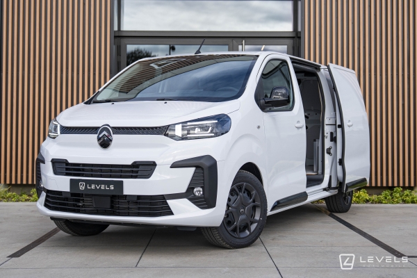 Utilitaire Citröen Jumpy M 2.0 BlueHDI 180 EAT8 Pack Connectivité - LED - Protection bois - 28240€ HT