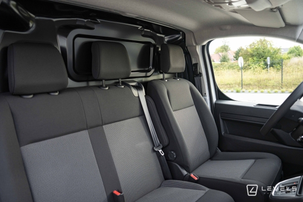 Utilitaire Citröen Jumpy M 2.0 BlueHDI 180 EAT8 Pack Connectivité - LED - Protection bois - 29990€ HT