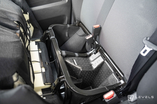 Utilitaire Citröen Jumpy M 2.0 BlueHDI 180 EAT8 Pack Connectivité - LED - Protection bois - 29990€ HT