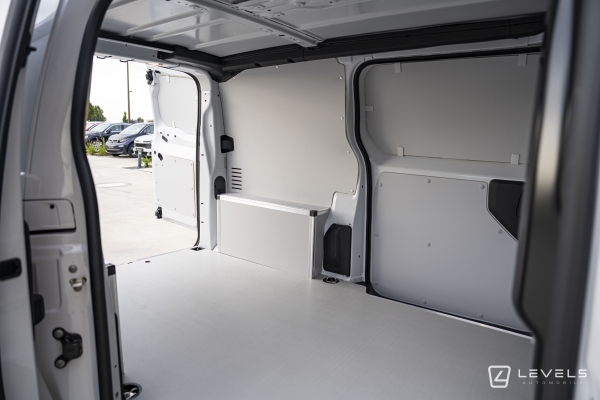 Utilitaire Citröen Jumpy M 2.0 BlueHDI 180 EAT8 Pack Connectivité - LED - Protection bois - 29990€ HT