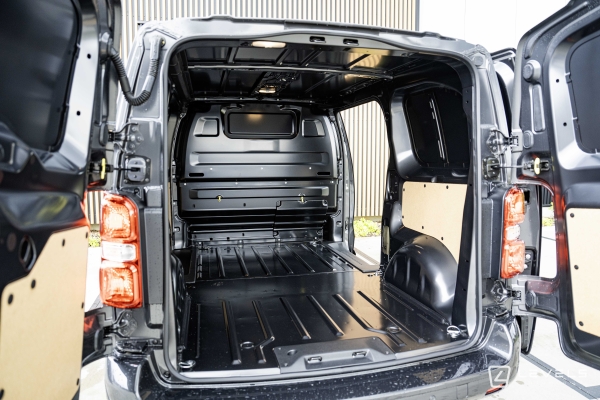 Utilitaire Citröen Jumpy M 2.0L BlueHDI 145  EAT8  