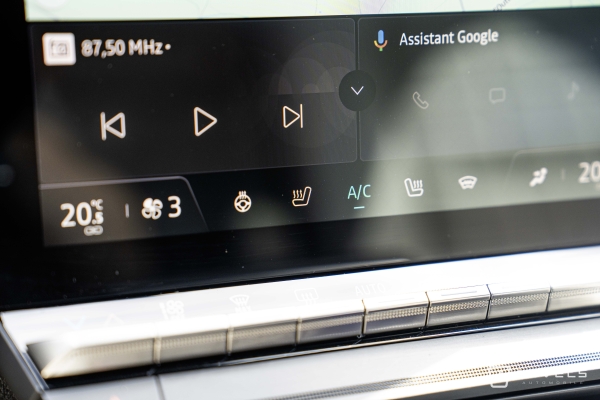 Renault Espace VI 1.2 E-Tech Hybrid 200 ch Iconic 7 Places