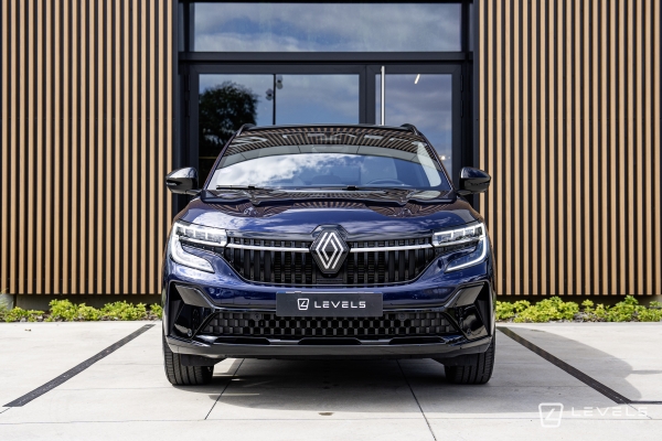 Renault Espace VI 1.2 E-Tech Hybrid 200 ch Iconic 7 Places