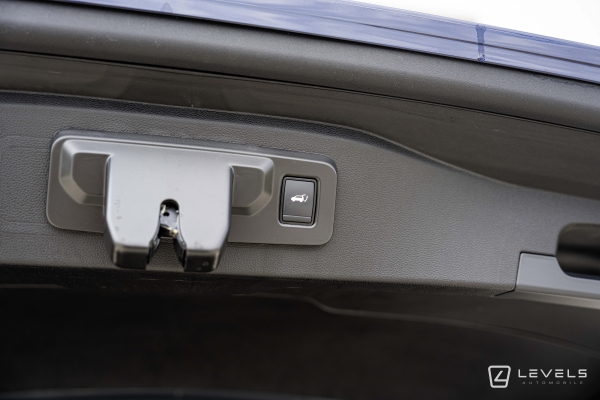 Renault Espace VI 1.2 E-Tech Hybrid 200 ch Iconic 7 Places