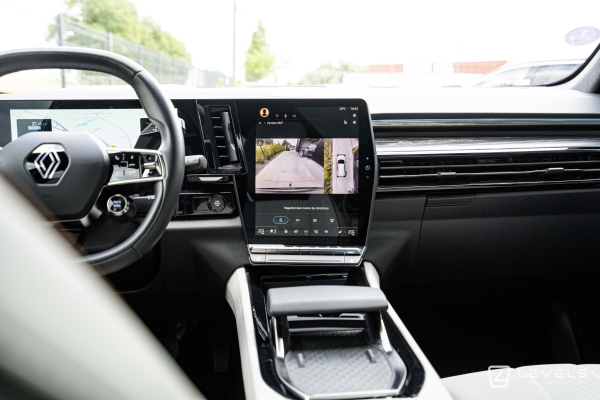 Renault Espace VI 1.2 E-Tech Hybrid 200 ch Iconic 7 Places