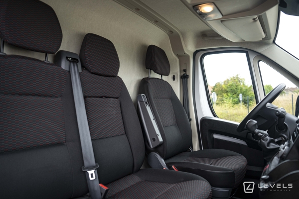 Utilitaire Peugeot Boxer FT 333 L2H2 BlueHDI 140 ch Asphalt - 20825€ HT