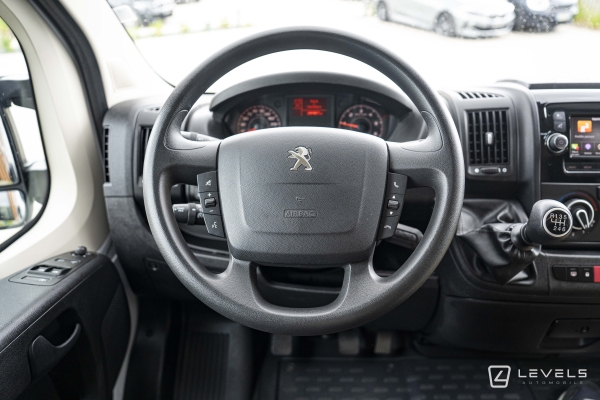 Utilitaire Peugeot Boxer FT 333 L2H2 BlueHDI 140 ch Asphalt - 20825€ HT